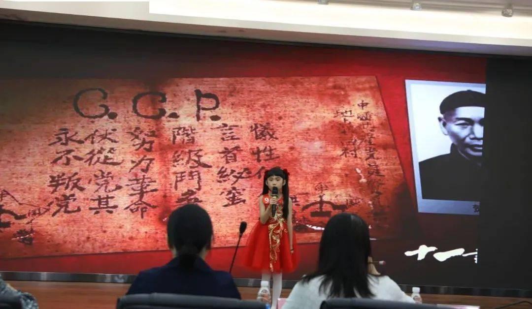 甜美奥莉的雪纺装